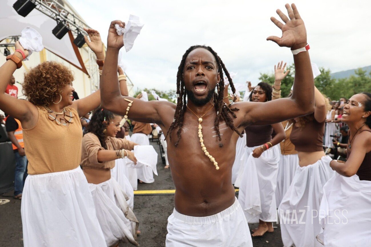 Danse et expression culturelle réunionnaise lors d’un événement